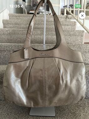 🛑SOLD🛑Coach Metallic Taupe Leather Shopper Tote